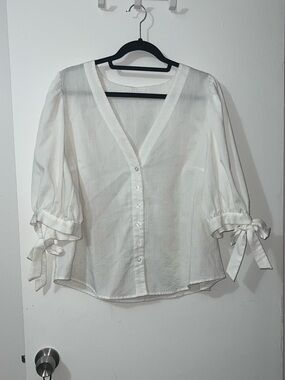 Eloquii white button-up size 16/18/1x
